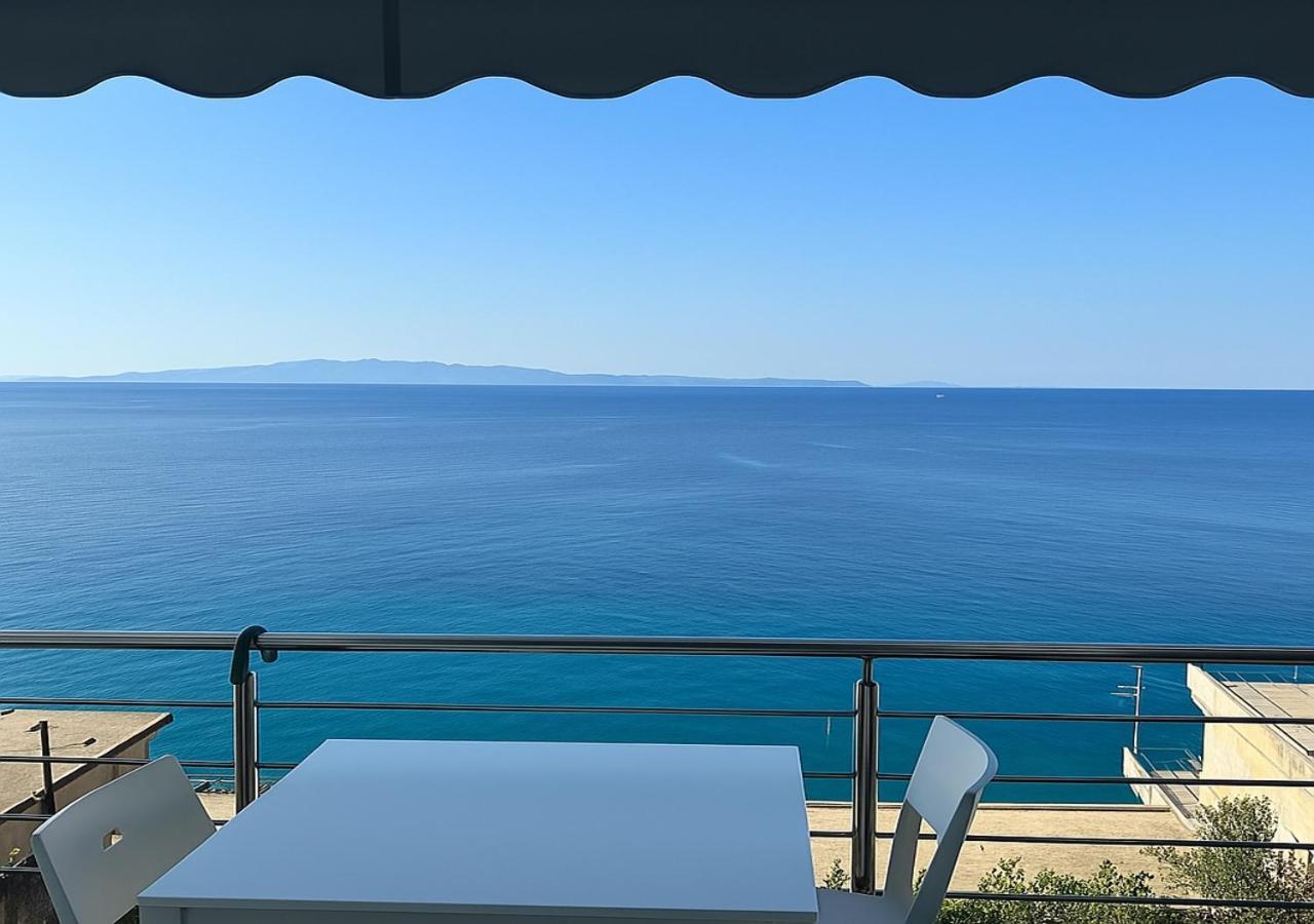 Blue Sea Apartments كيبارو المظهر الخارجي الصورة
