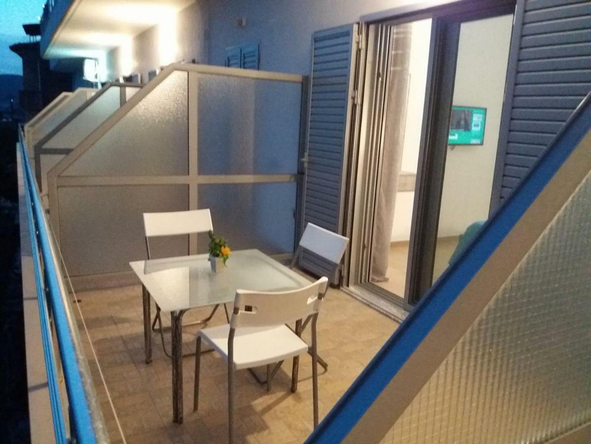 Blue Sea Apartments كيبارو المظهر الخارجي الصورة
